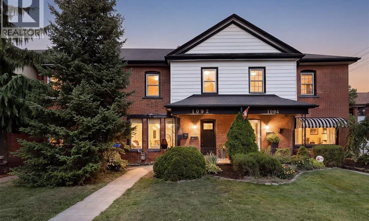 1092 Monmouth