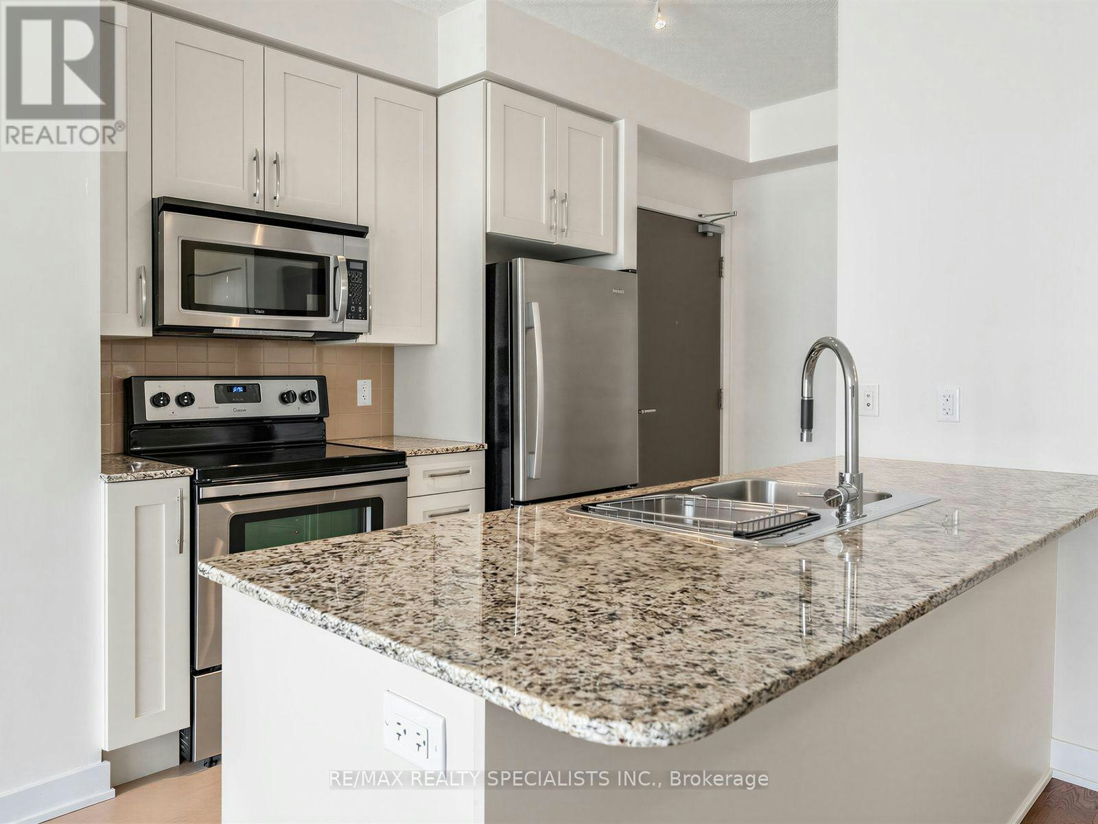 1401-4065 Brickstone Mews, Mississauga, ON, L5B 0G3