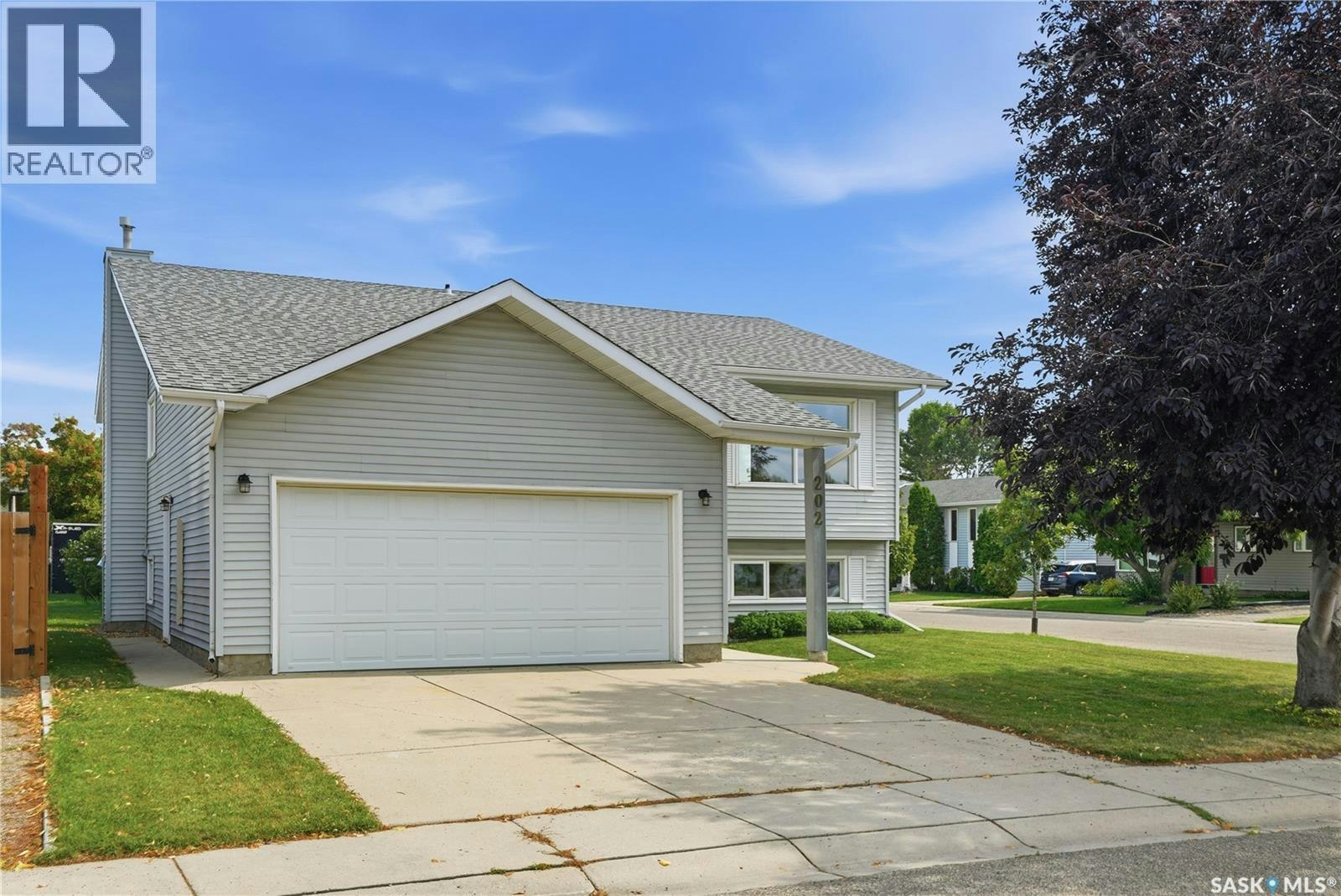 202 Stacey Court, Saskatoon, SK, S7L 7A7