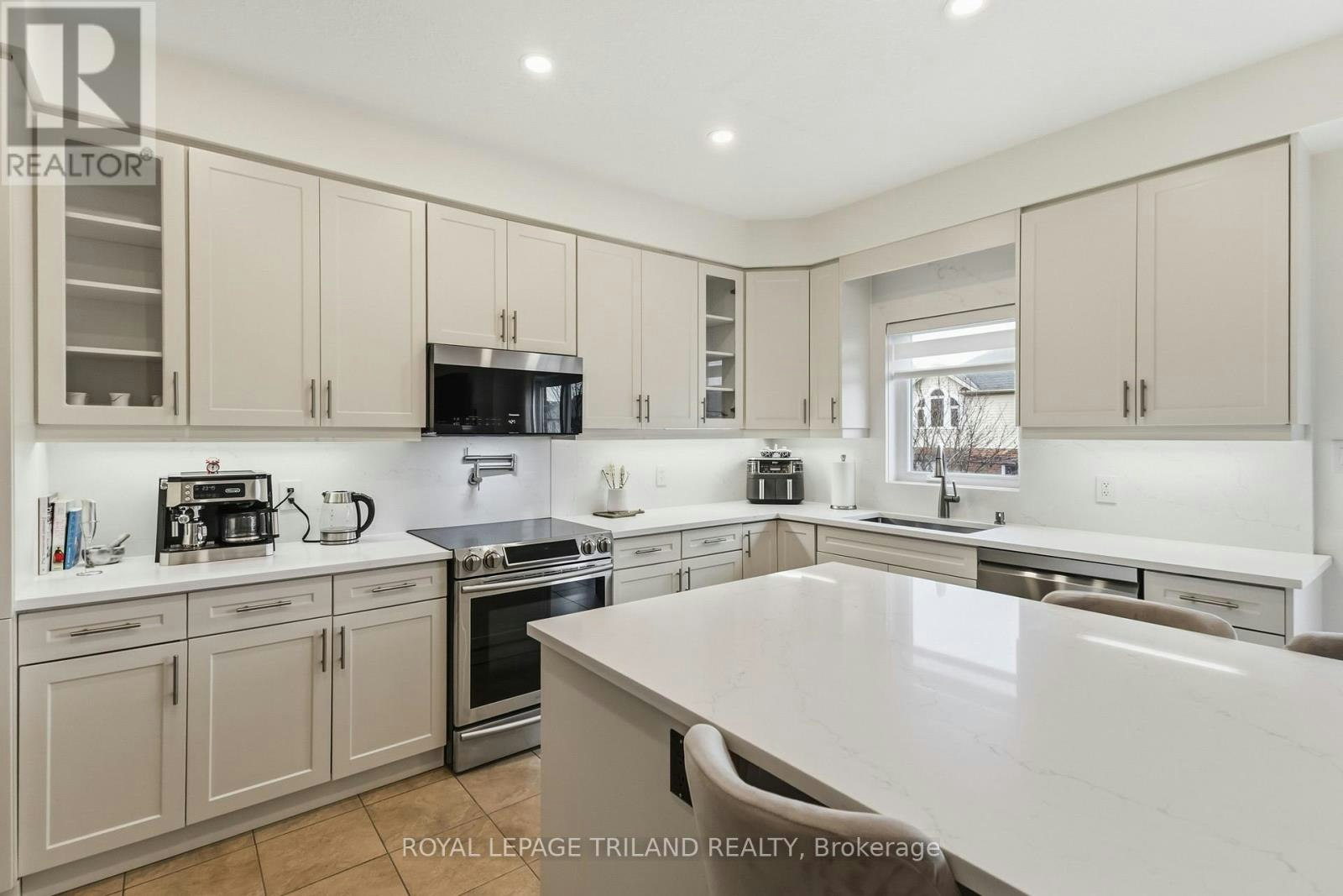 860 Kettleridge Street, London, ON, N6H 0E7 - 13