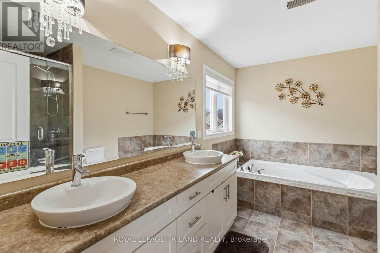 860 Kettleridge Street, London, ON, N6H 0E7 - 27