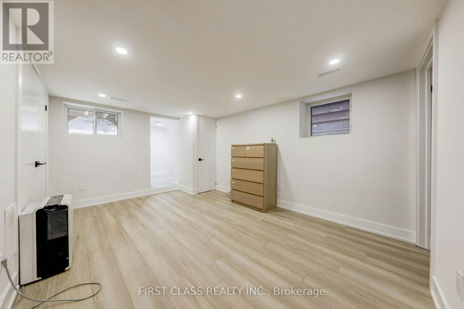 431 Roxton Road, Toronto, ON, M6G 3R5 - 32