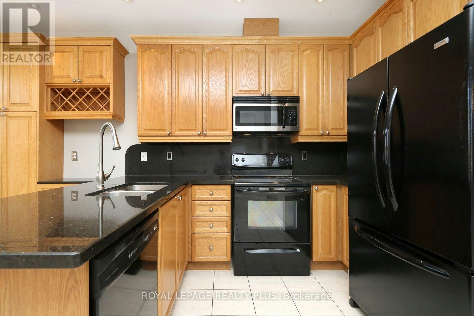 3656 Twinmaple Drive, Mississauga, ON, L4Y 3R1 - 5