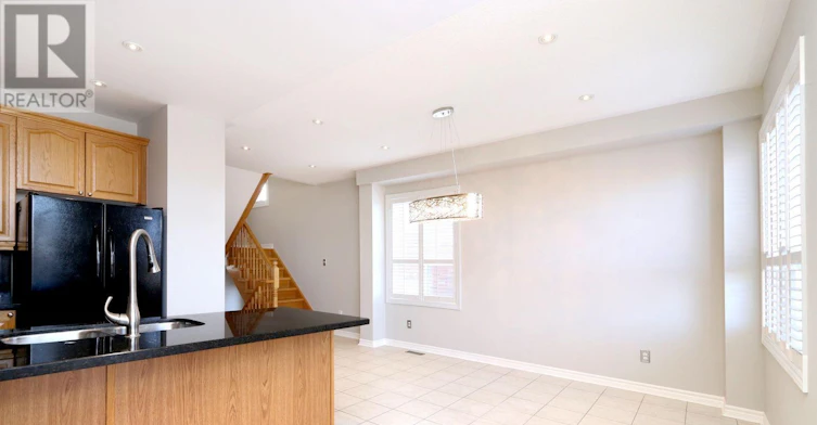 3656 Twinmaple Drive, Mississauga, ON, L4Y 3R1 - 9