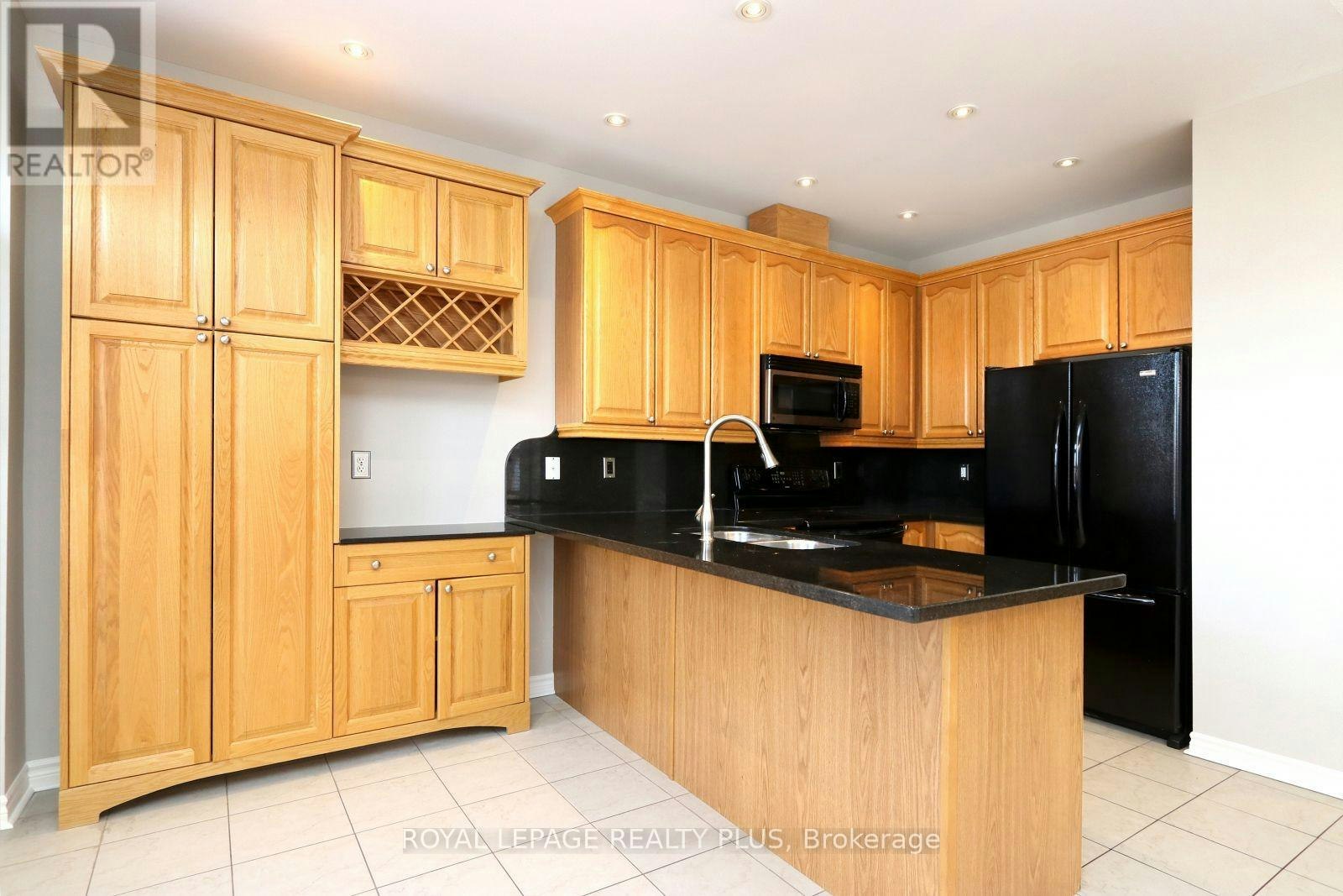 3656 Twinmaple Drive, Mississauga, ON, L4Y 3R1 - 8