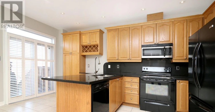 3656 Twinmaple Drive, Mississauga, ON, L4Y 3R1 - 4