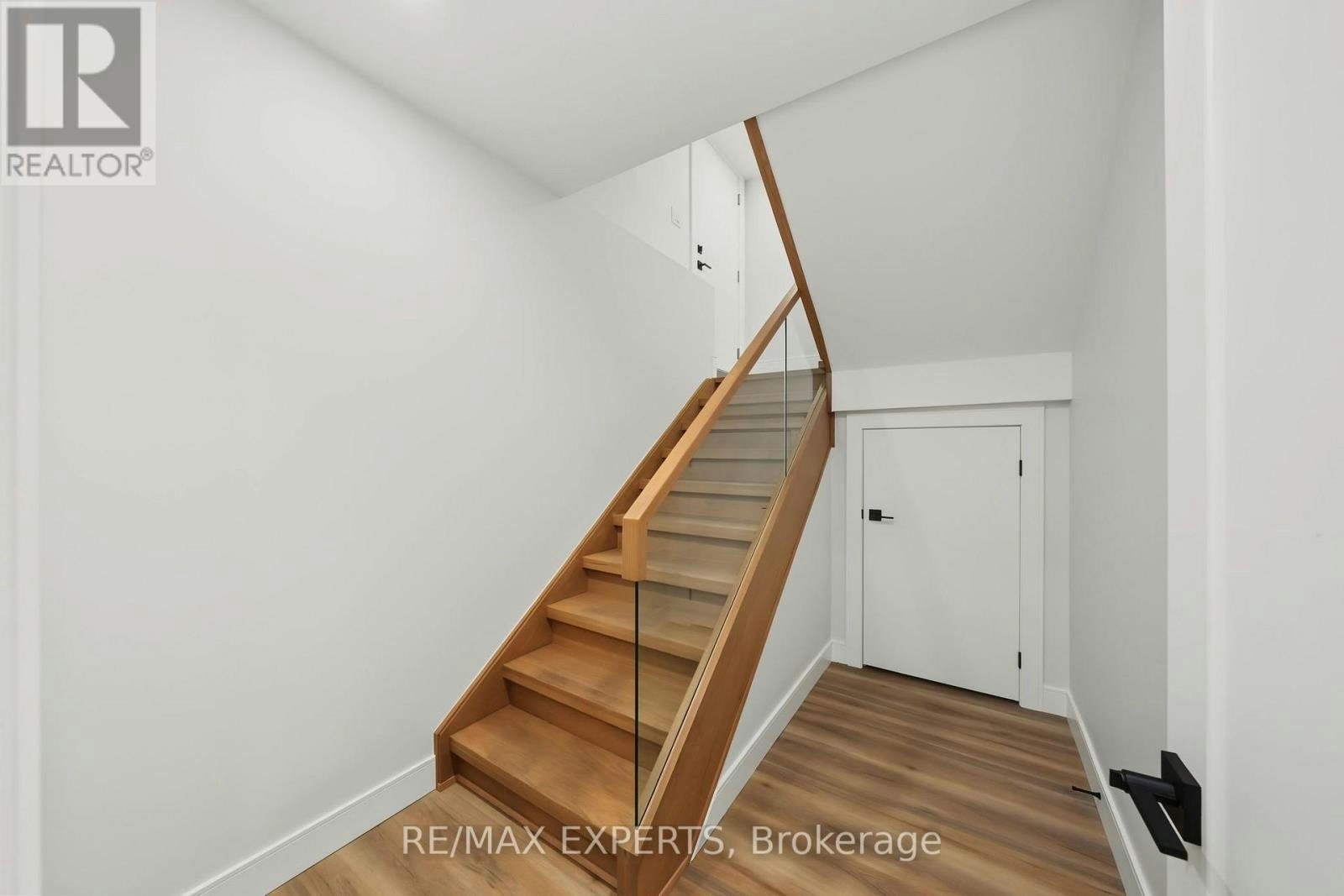BSMT-1062 Alexandra Avenue, Mississauga, ON, L5E 1Z8 - 2