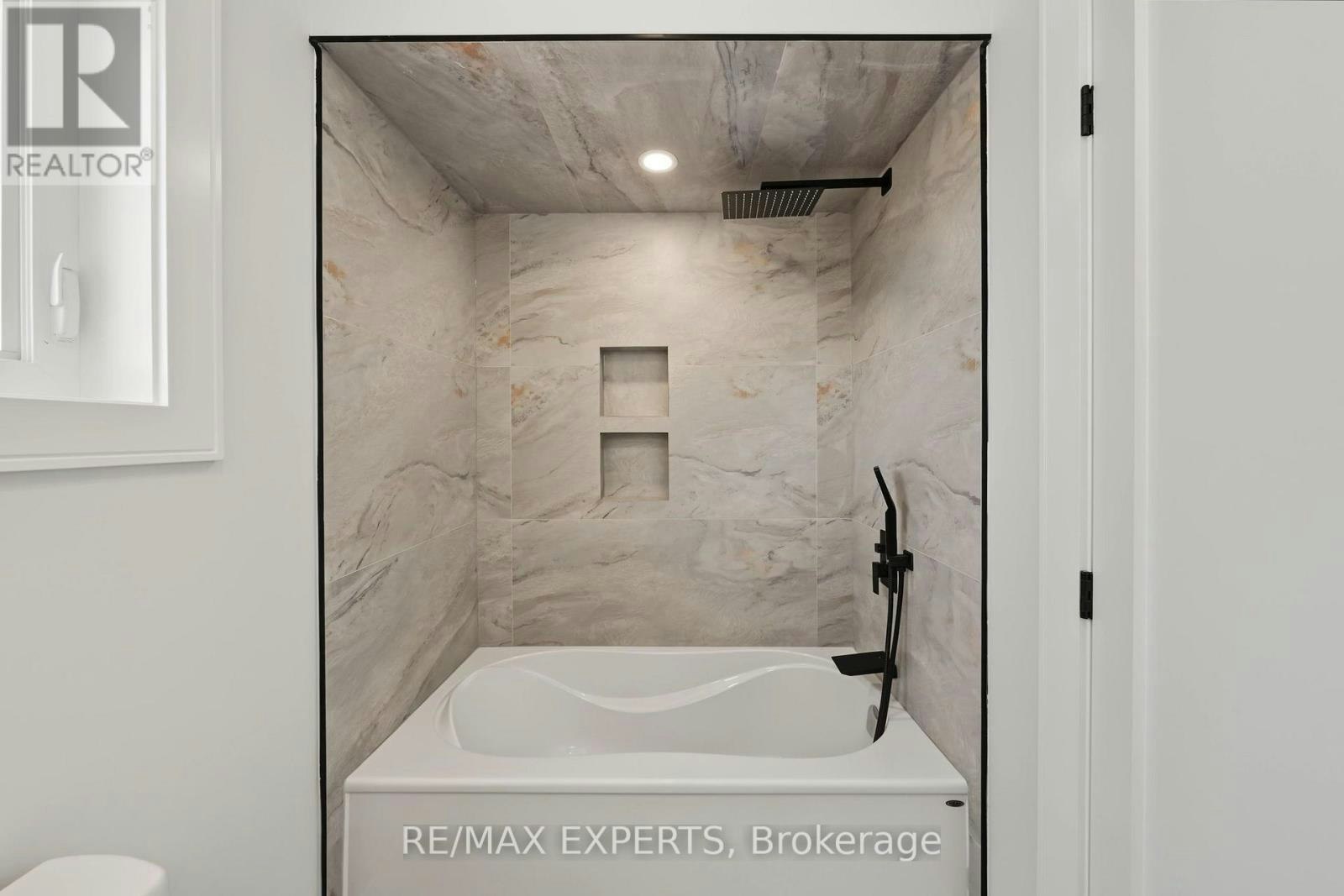 MAIN-1062 Alexandra Avenue, Mississauga, ON, L5E 1Z8 - 36