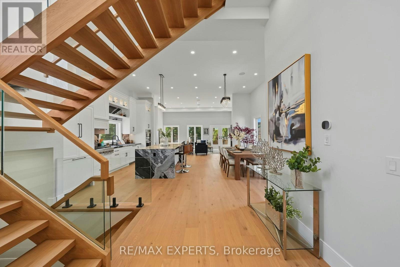 MAIN-1062 Alexandra Avenue, Mississauga, ON, L5E 1Z8 - 4