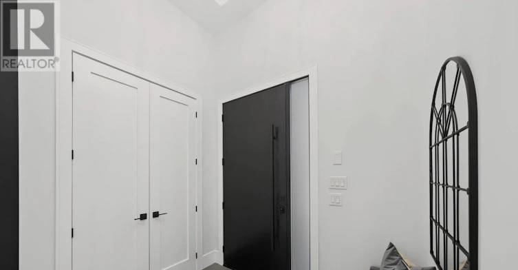 MAIN-1062 Alexandra Avenue, Mississauga, ON, L5E 1Z8 - 3