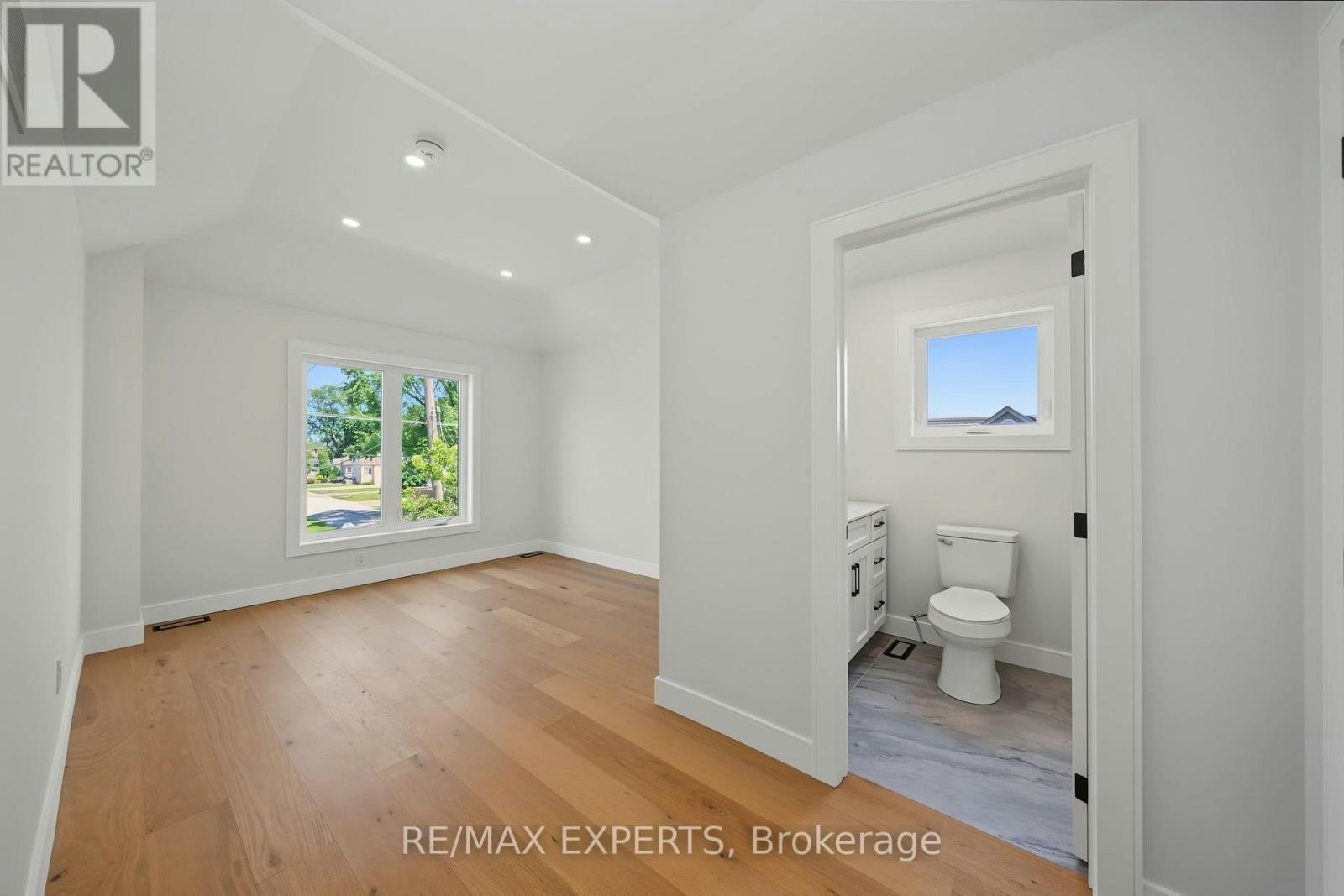 MAIN-1062 Alexandra Avenue, Mississauga, ON, L5E 1Z8 - 35