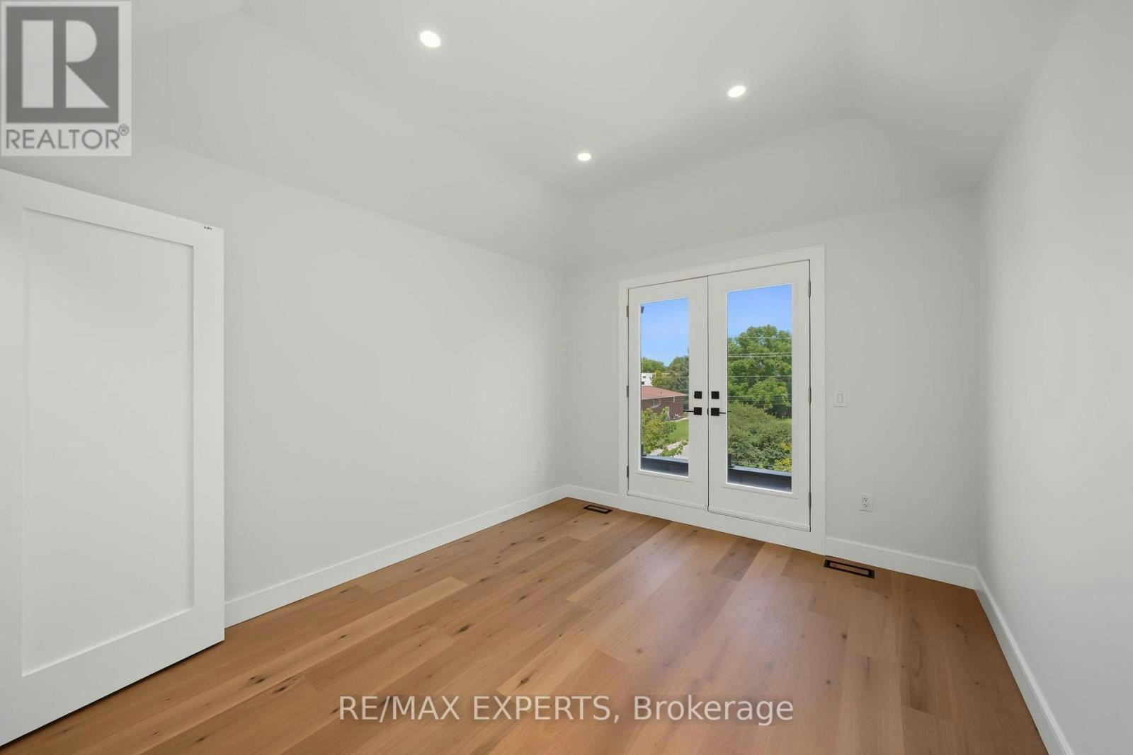 MAIN-1062 Alexandra Avenue, Mississauga, ON, L5E 1Z8 - 33