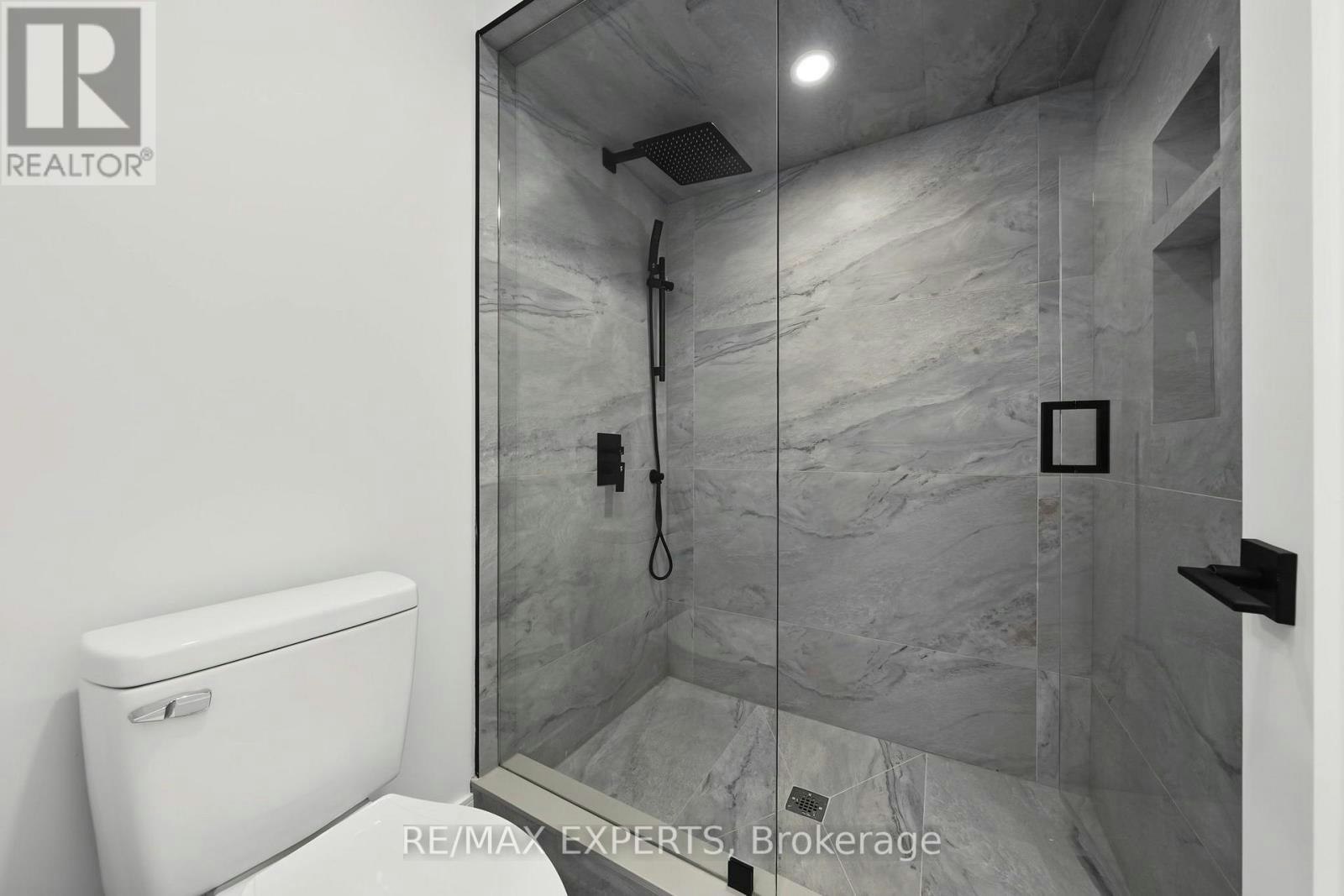 MAIN-1062 Alexandra Avenue, Mississauga, ON, L5E 1Z8 - 30