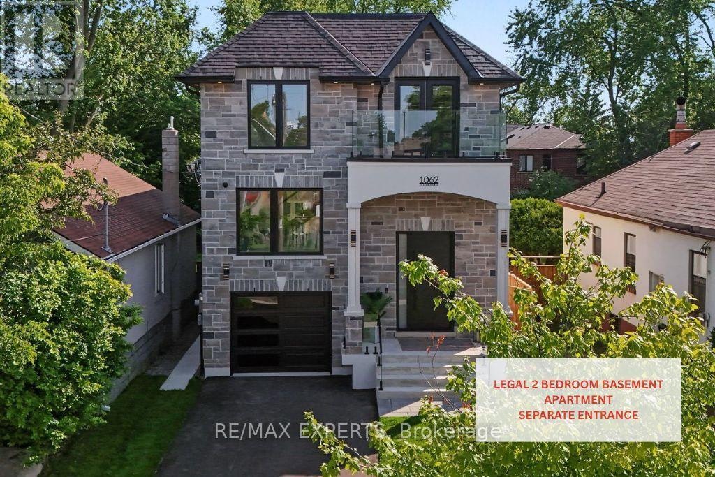 1062 Alexandra Avenue, Mississauga, ON, L5E 1Z8 - 2