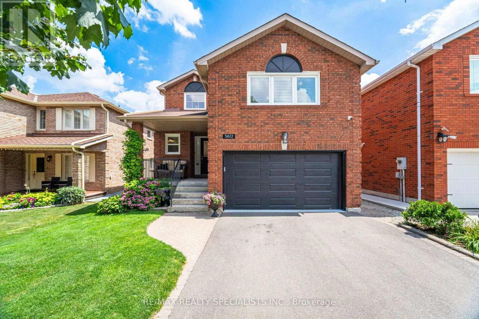 5612 Shillington Drive, Mississauga, ON, L5R 3N4