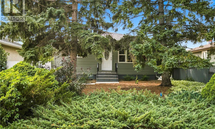 448 Robinson Street