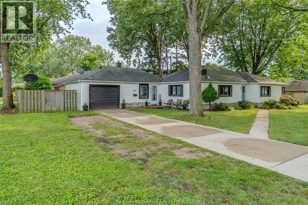 805 Roselawn Drive, Windsor, ON, N9E 1K7