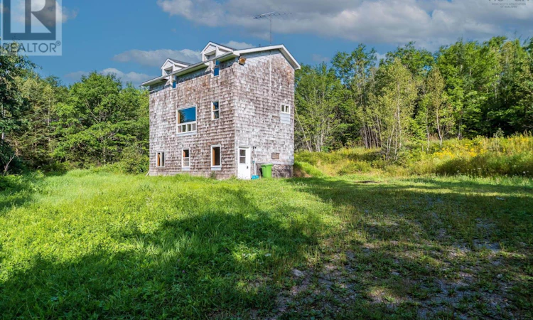 1763 River Road North