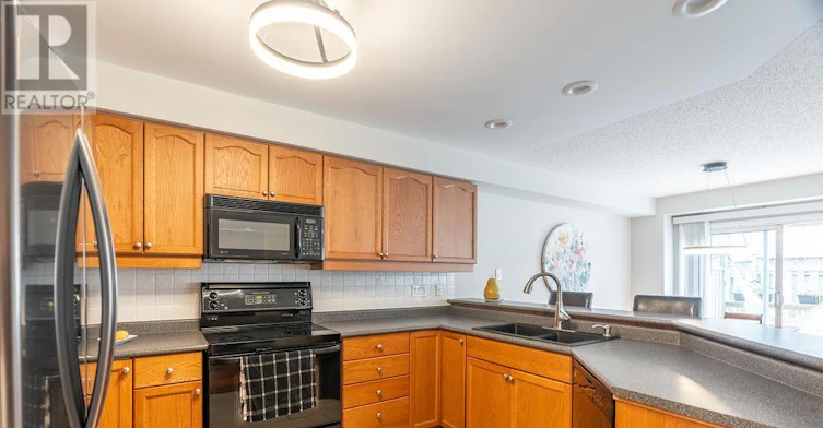 30-320 Ambleside Drive, London, ON, N6G 5H9 - 8