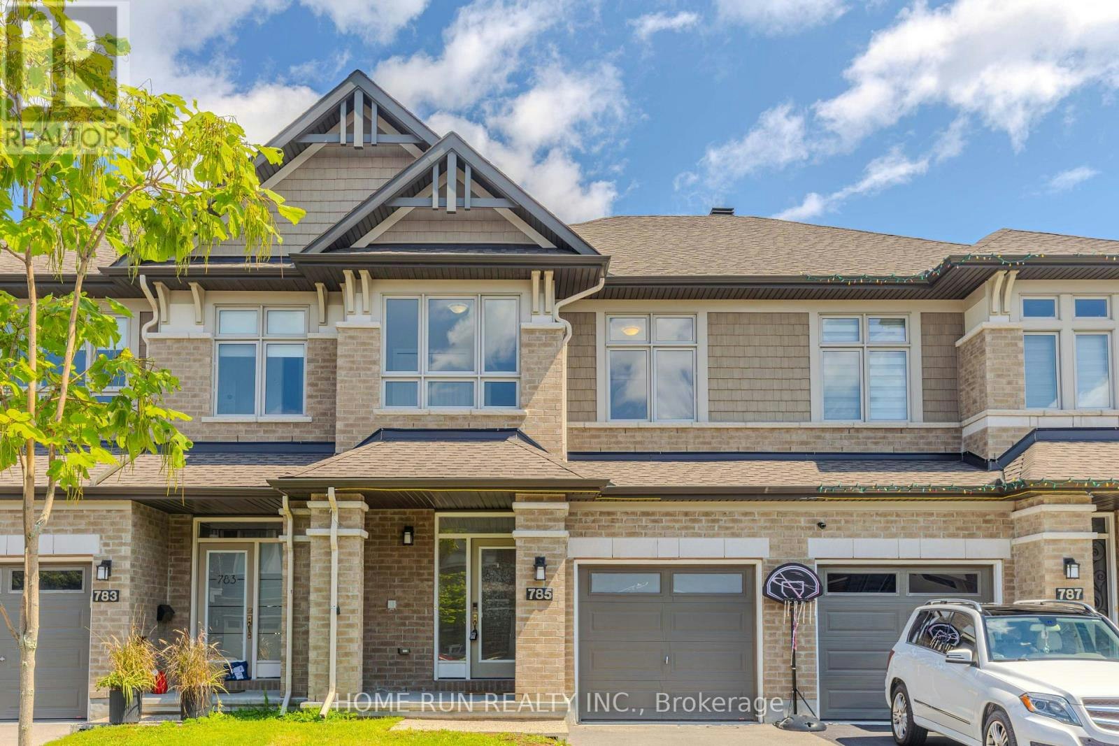 785 Cairn Crescent, Ottawa, ON, K1W 0P7