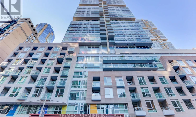403-199 Richmond Street W