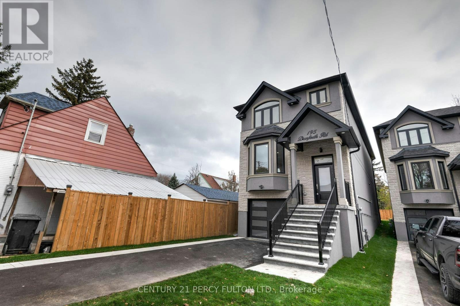 BSMT-195 Danforth Road, Toronto, ON, M1L 3X1