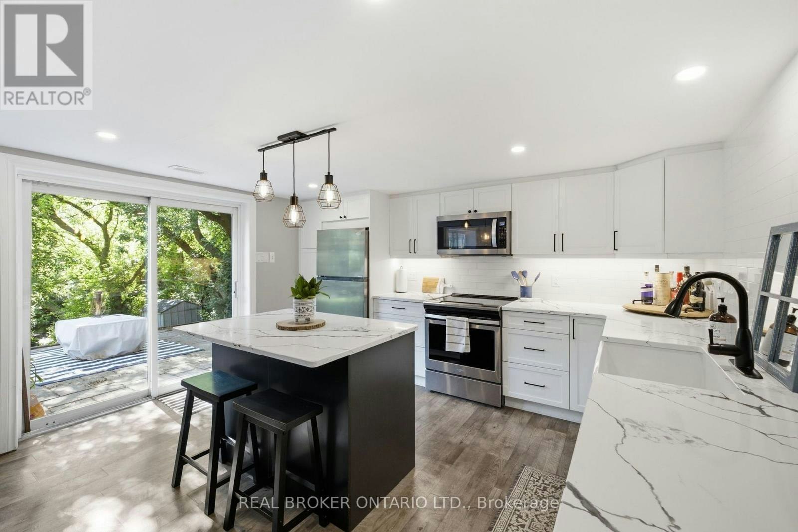 LOWER-40 Bascom Street, Uxbridge, ON, L9P 1J3