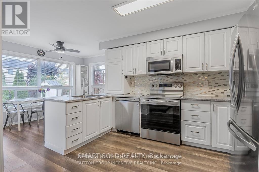 UPPER BEDROOM-28 Leggott Avenue, Barrie, ON, L4N 8A9 - 2