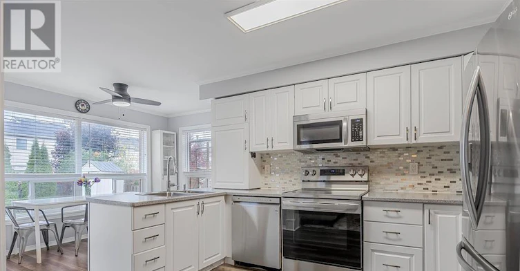 UPPER BEDROOM-28 Leggott Avenue, Barrie, ON, L4N 8A9 - 2