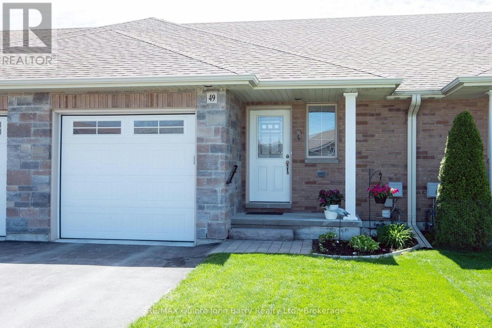 49 Mcintosh Crescent, Quinte West, ON, K8V 0G1