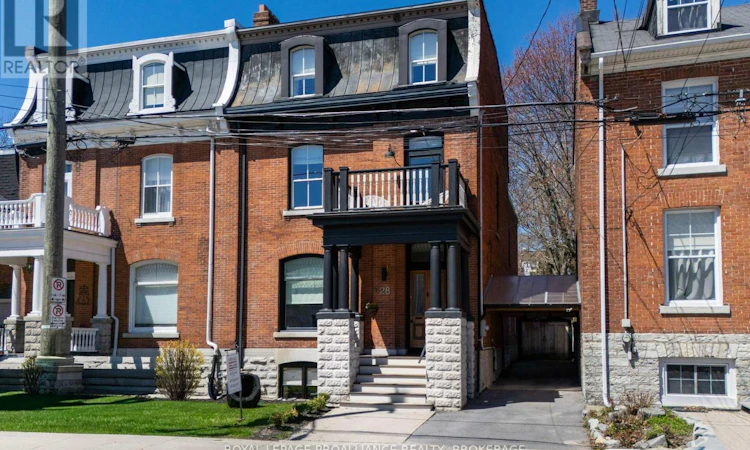 28 Wellington Street