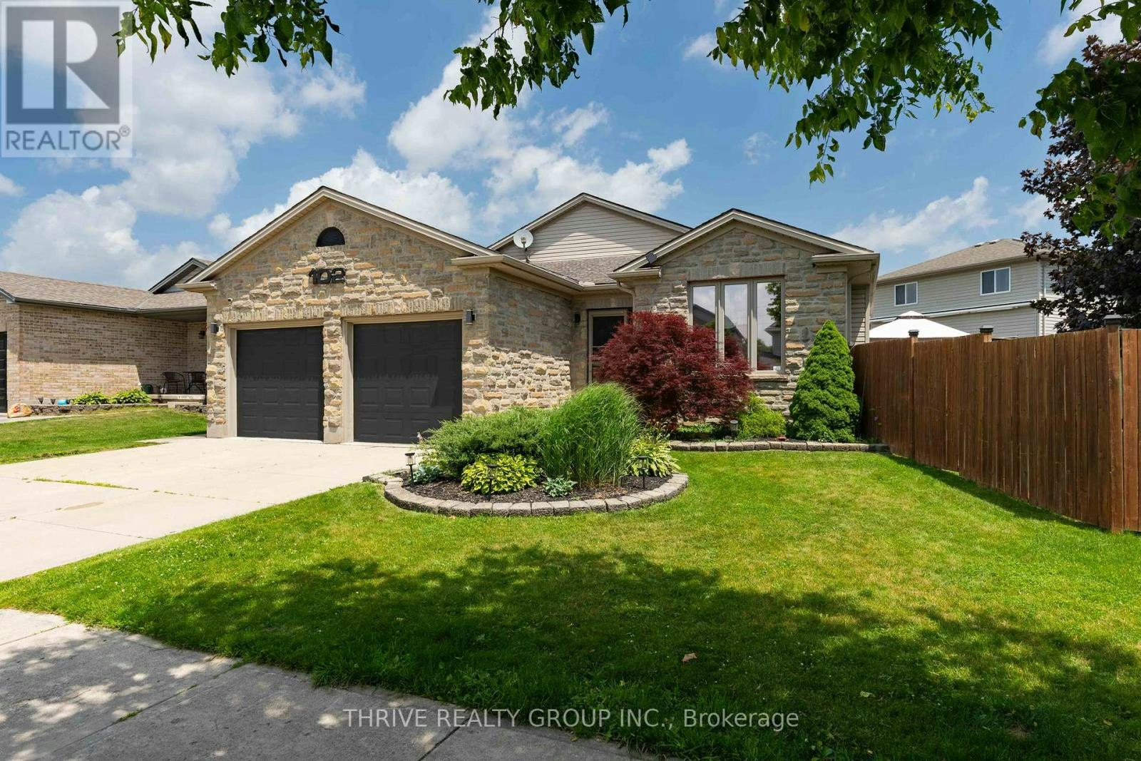102 Loggers Grove, London, ON, N6W 6G5