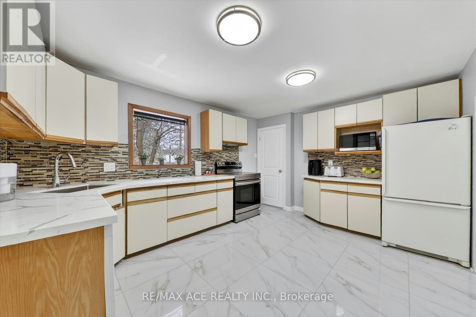 MAIN-40 Brinloor Boulevard, Toronto, ON, M1M 1L5 - 13