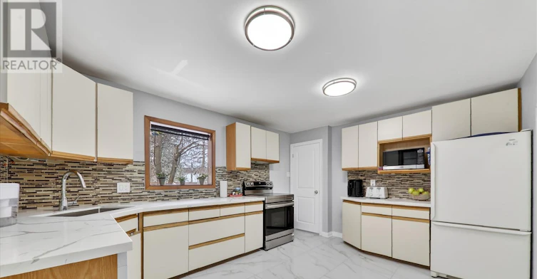 MAIN-40 Brinloor Boulevard, Toronto, ON, M1M 1L5 - 13