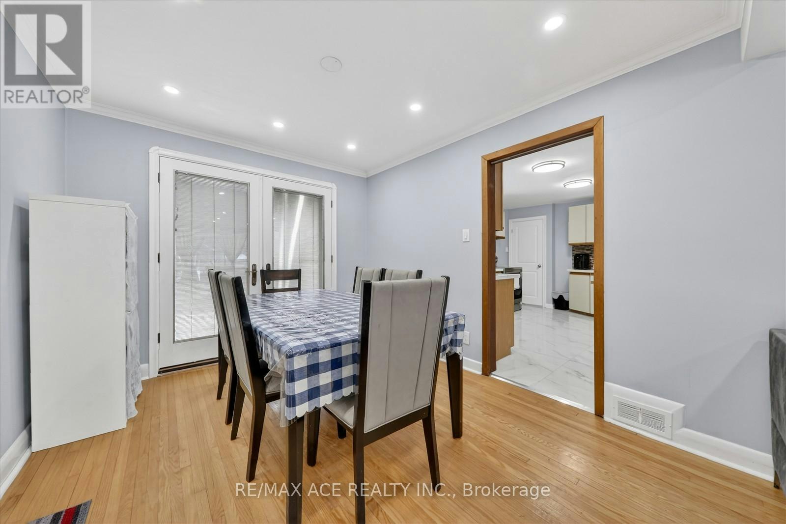 MAIN-40 Brinloor Boulevard, Toronto, ON, M1M 1L5 - 10