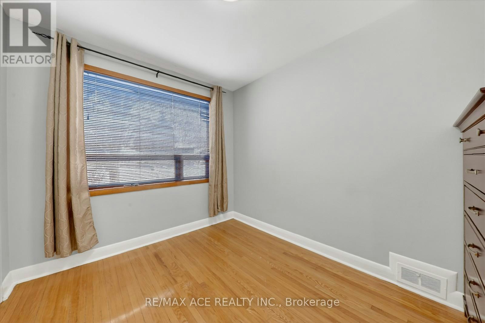 MAIN-40 Brinloor Boulevard, Toronto, ON, M1M 1L5 - 21