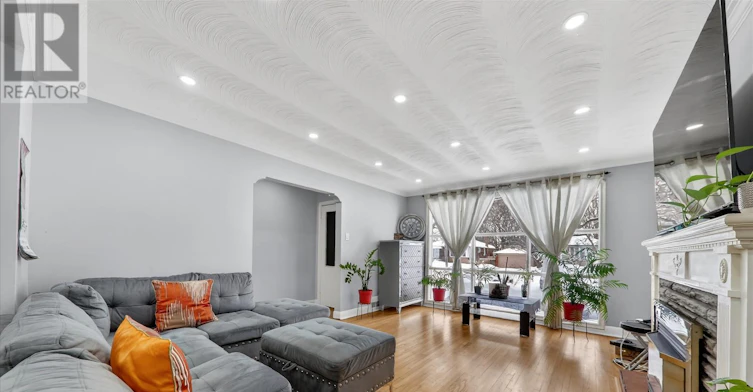 MAIN-40 Brinloor Boulevard, Toronto, ON, M1M 1L5 - 9