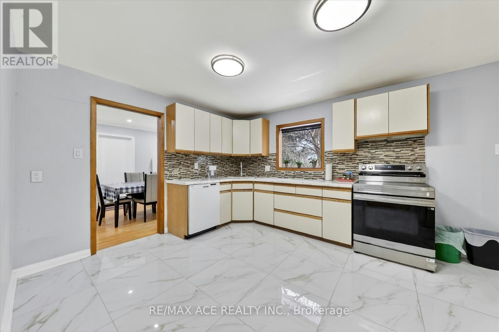 MAIN-40 Brinloor Boulevard, Toronto, ON, M1M 1L5 - 14