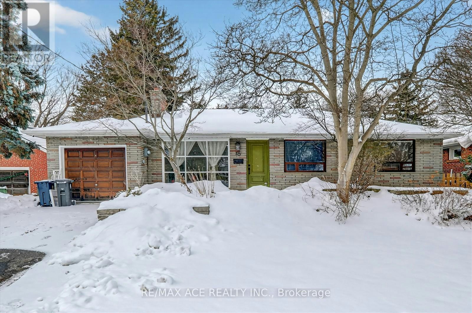 MAIN-40 Brinloor Boulevard, Toronto, ON, M1M 1L5
