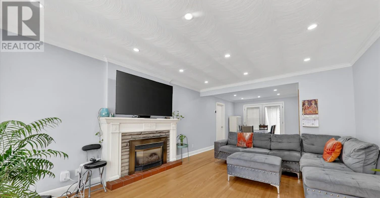 MAIN-40 Brinloor Boulevard, Toronto, ON, M1M 1L5 - 7