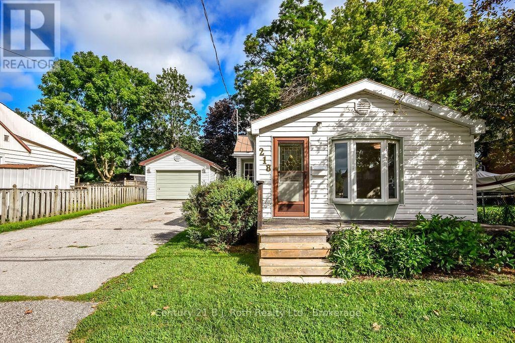 218 James Street E, Orillia, ON, L3V 1L9