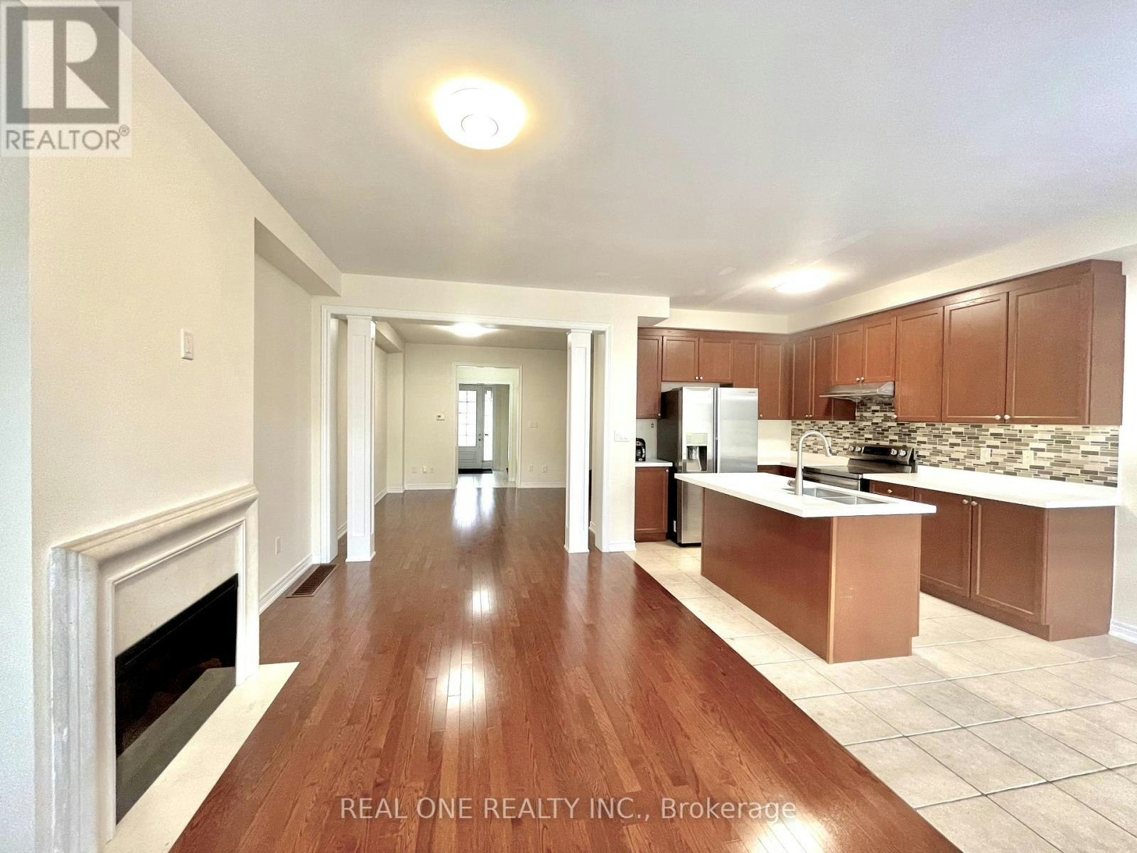 25 Paper Mills Crescent, Richmond Hill, ON, L4E 0V5 - 6