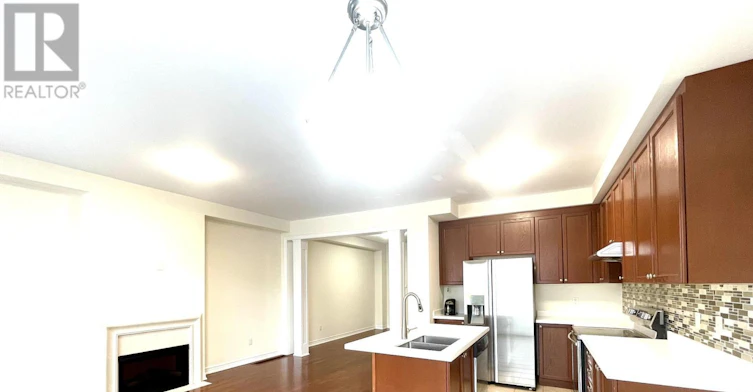25 Paper Mills Crescent, Richmond Hill, ON, L4E 0V5 - 7