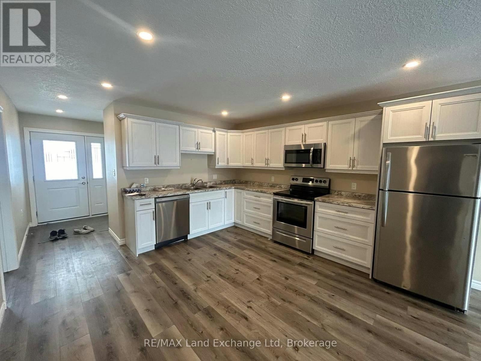 2-206 Rutledge Street, Wingham, ON, N0M 1H0 - 2
