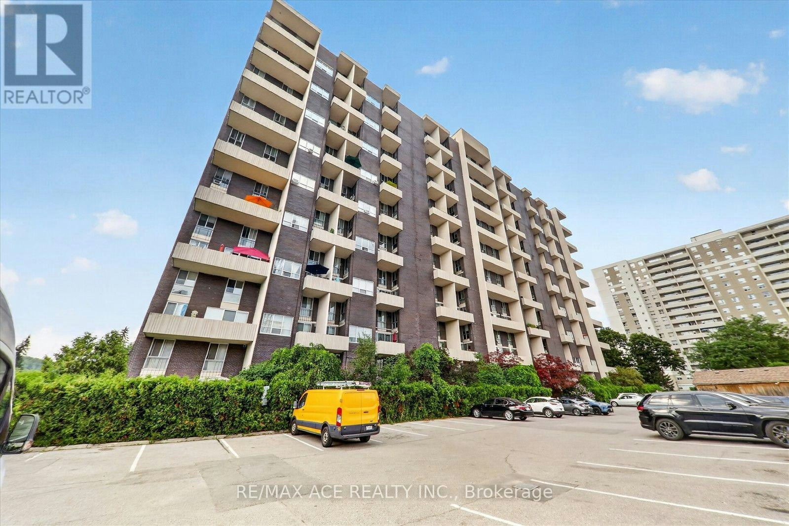 624-60 Southport Street, Toronto, ON, M6S 3N4 - 3
