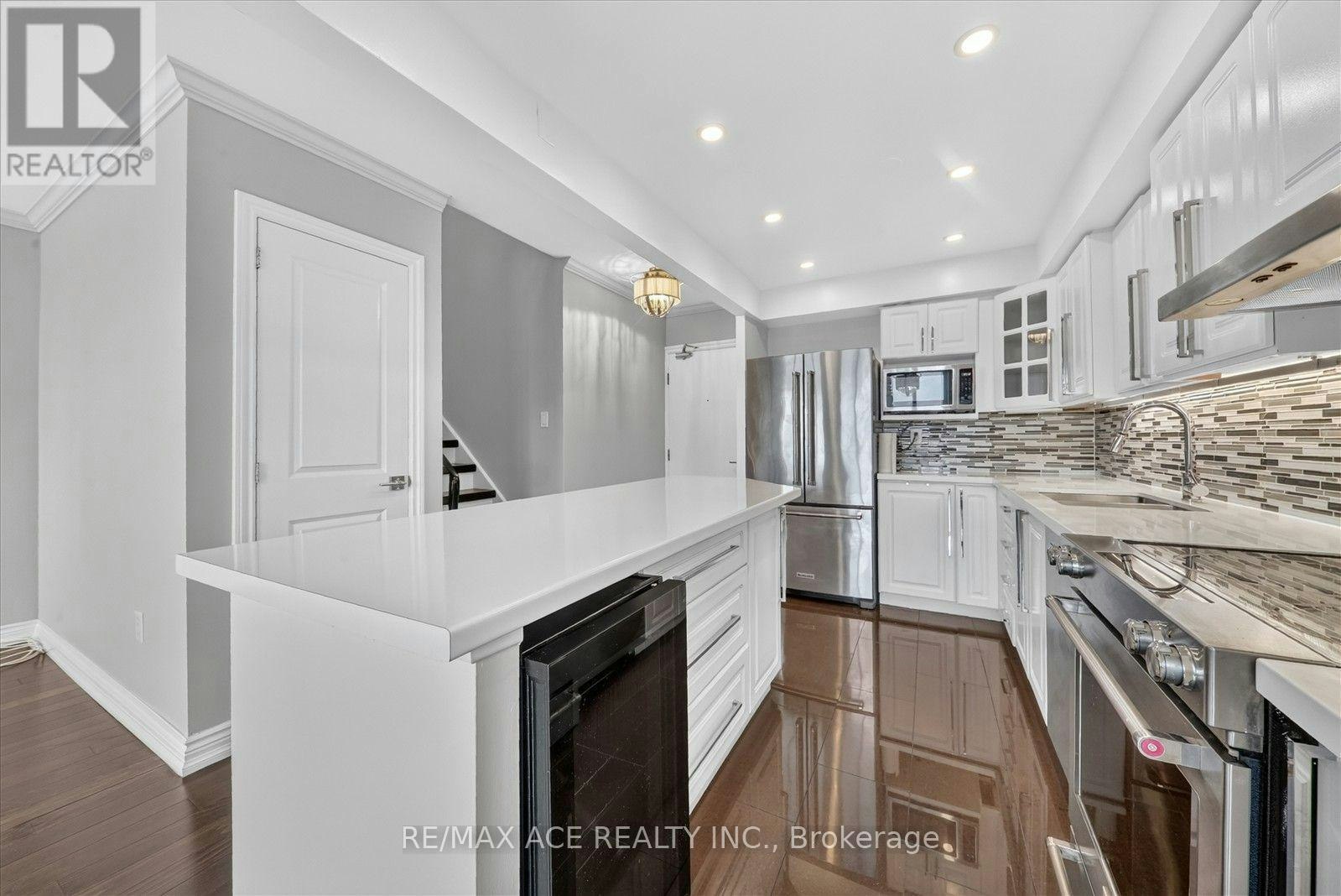 624-60 Southport Street, Toronto, ON, M6S 3N4 - 9