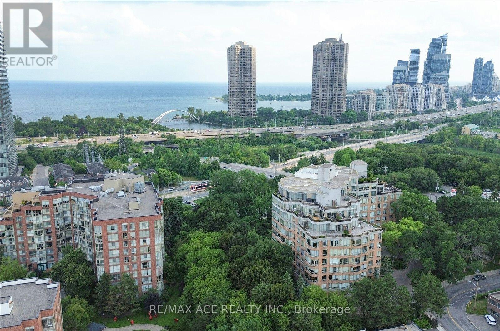 624-60 Southport Street, Toronto, ON, M6S 3N4 - 42