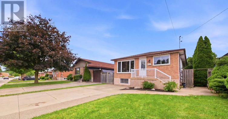 MAIN-59 Aterno Drive, Hamilton, ON, L9C 5S4