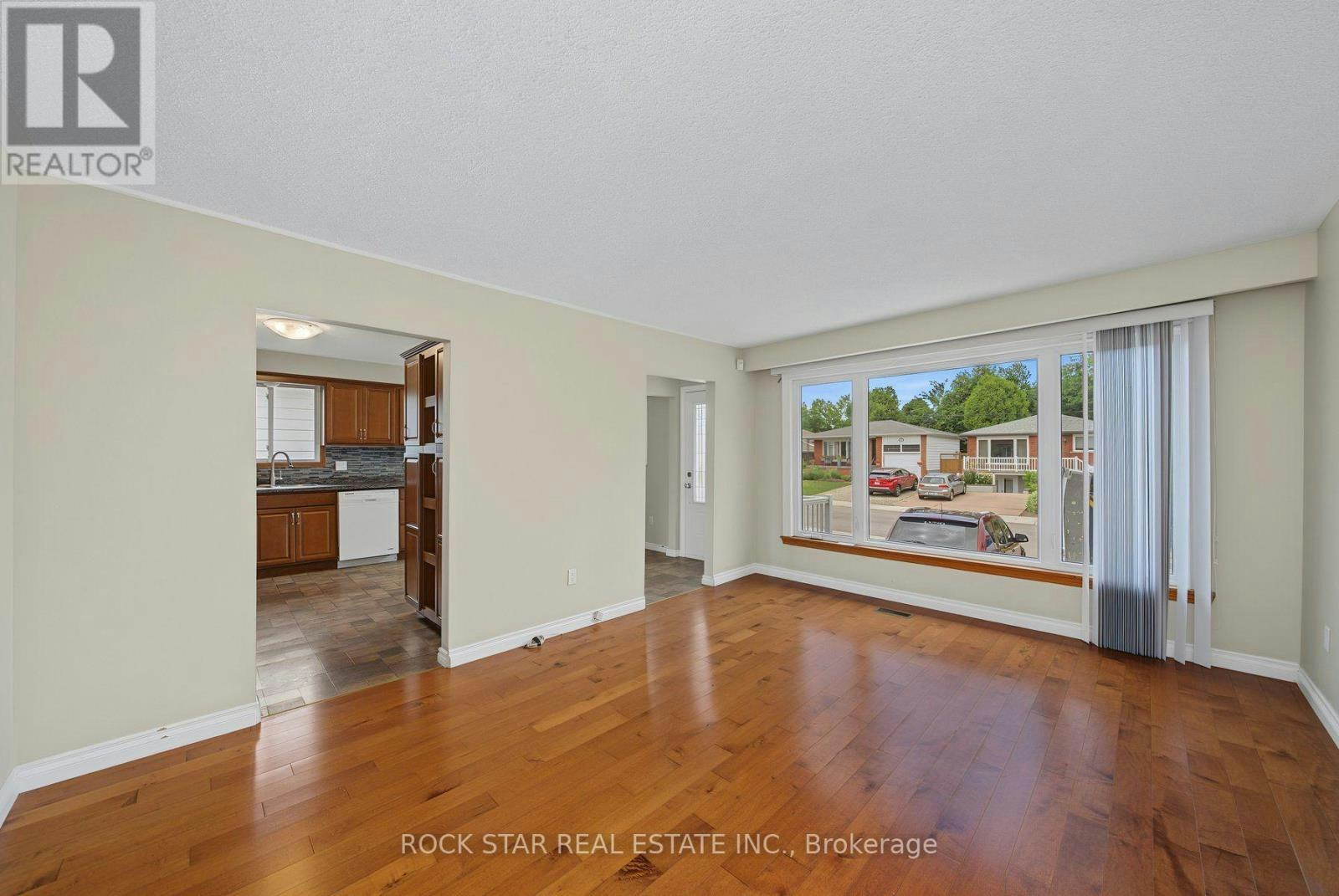 MAIN-59 Aterno Drive, Hamilton, ON, L9C 5S4 - 3