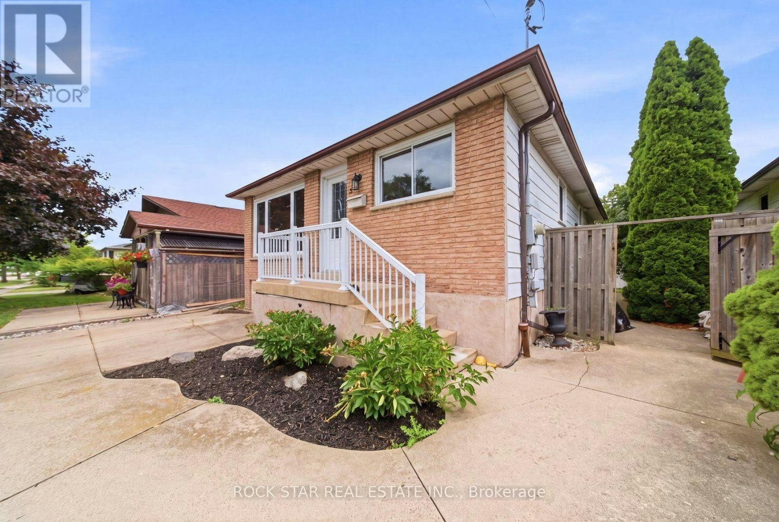 MAIN-59 Aterno Drive, Hamilton, ON, L9C 5S4 - 2